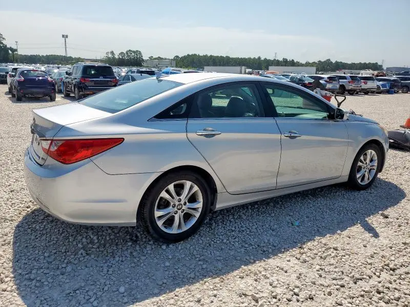2011 HYUNDAI SONATA SE  
