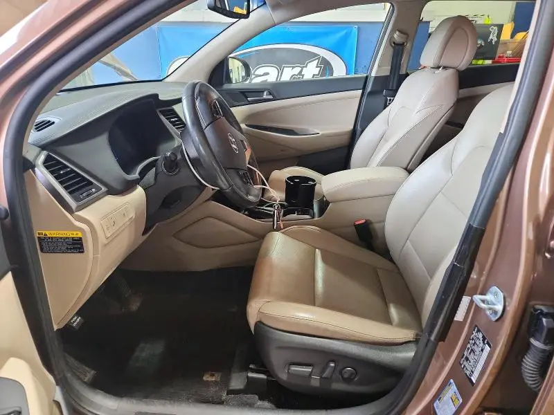 2017 HYUNDAI TUCSON SE PLUS  