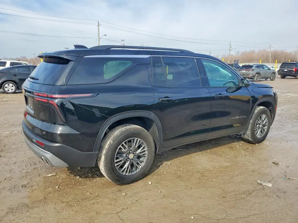 2024 CHEVROLET TRAVERSE LT  