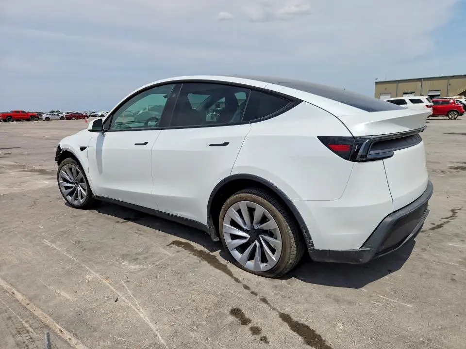 2026 TESLA MODEL Y   