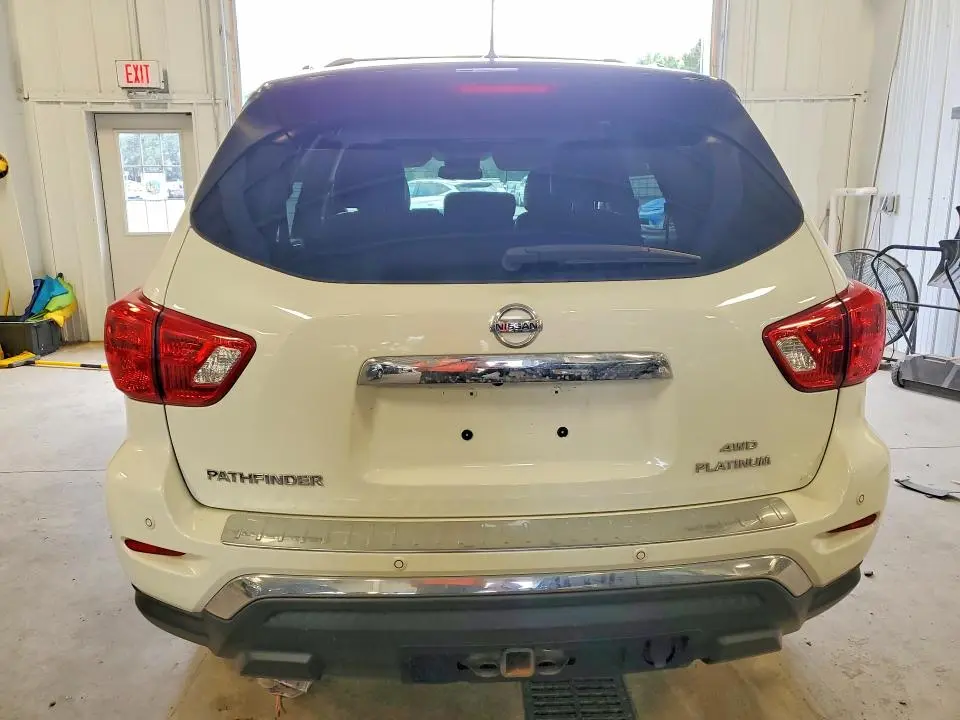 2017 NISSAN PATHFINDER PLATINUM  