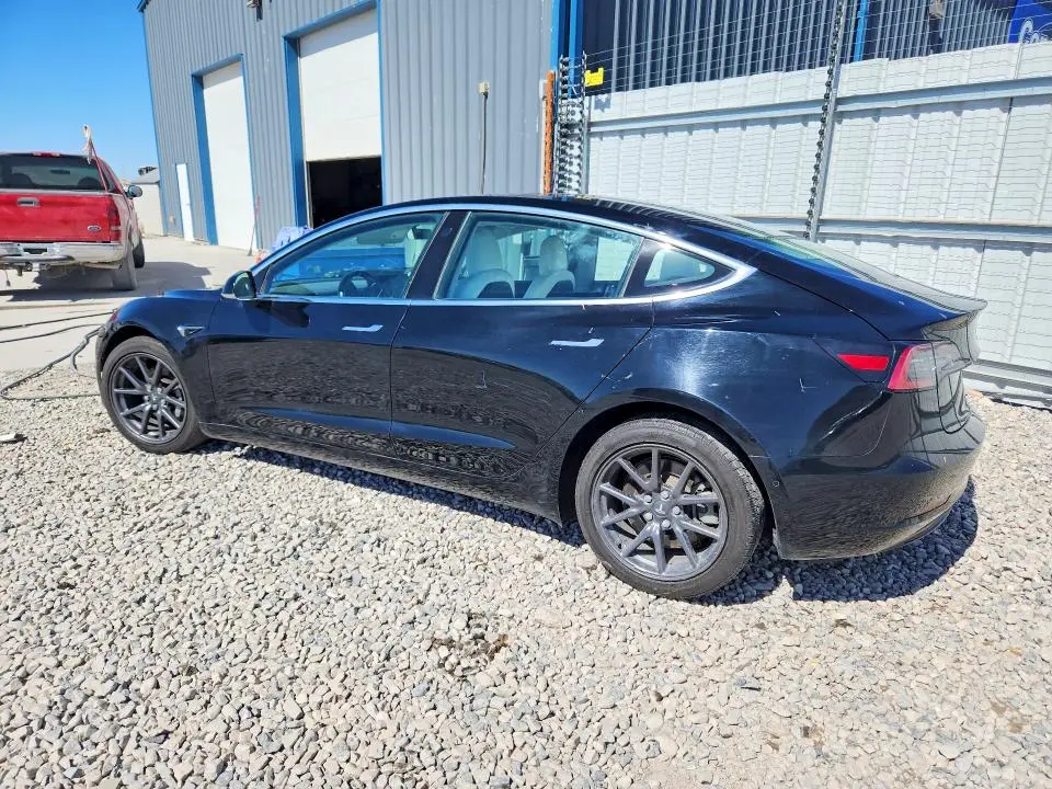 2018 TESLA MODEL 3   