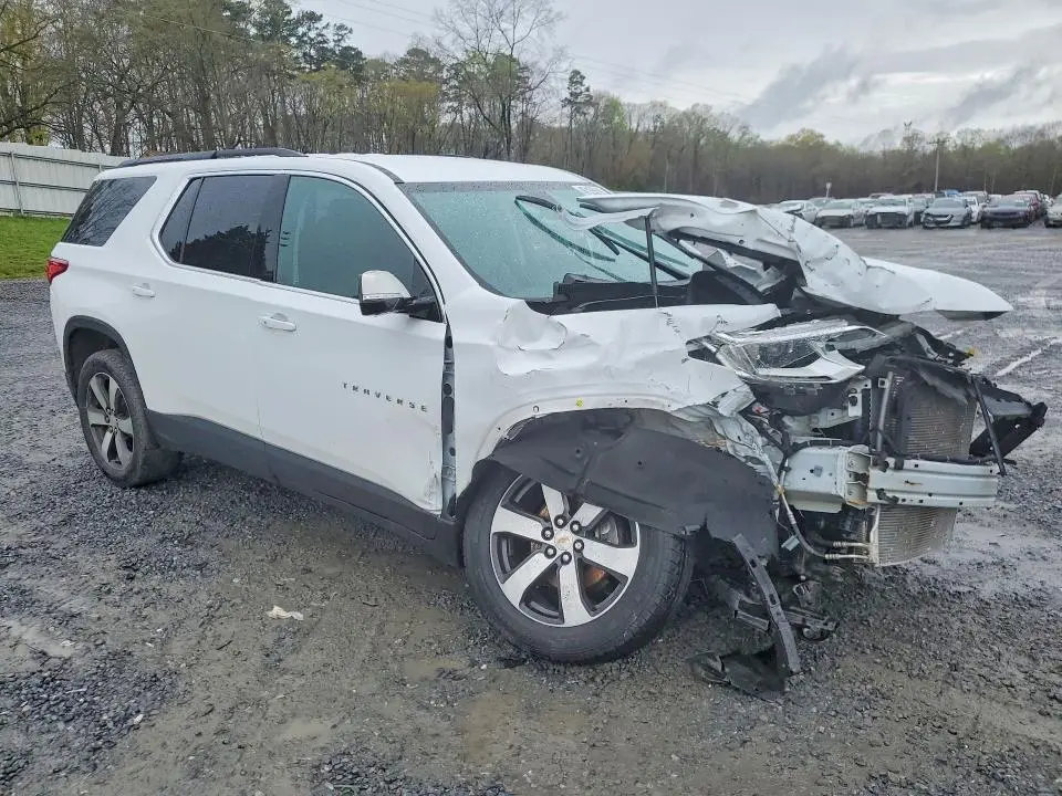 2020 CHEVROLET TRAVERSE LT  