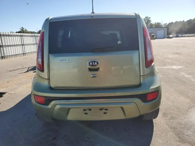 2013 KIA SOUL +  