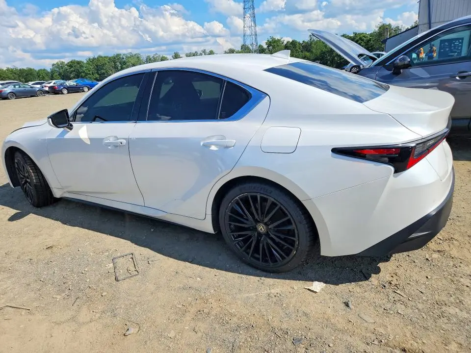 2023 LEXUS IS 300  