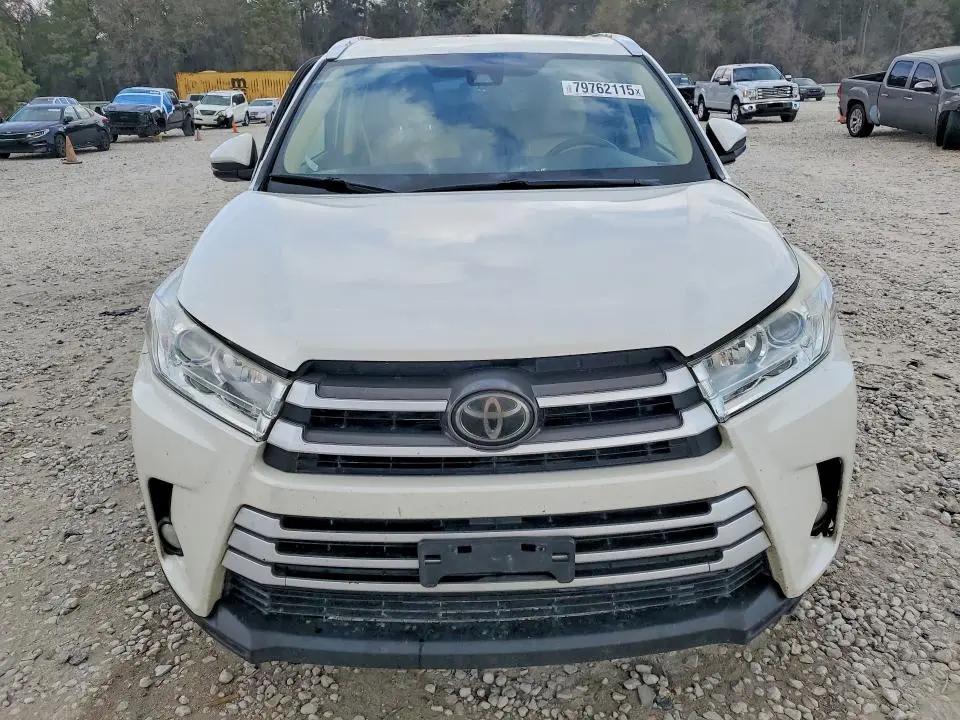 2019 TOYOTA HIGHLANDER XLE  