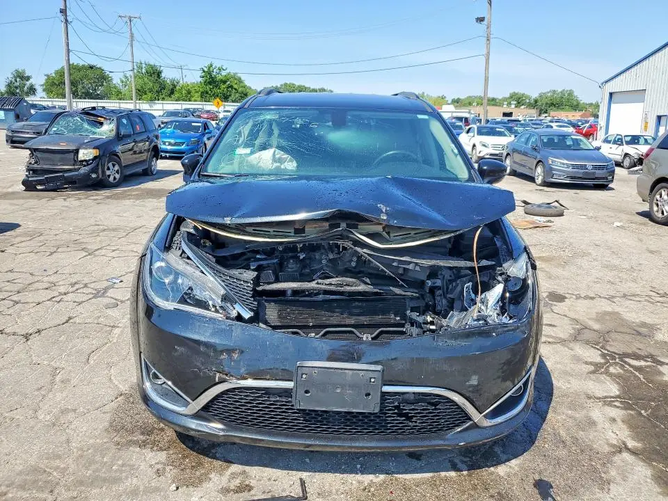 2017 CHRYSLER PACIFICA TOURING L  