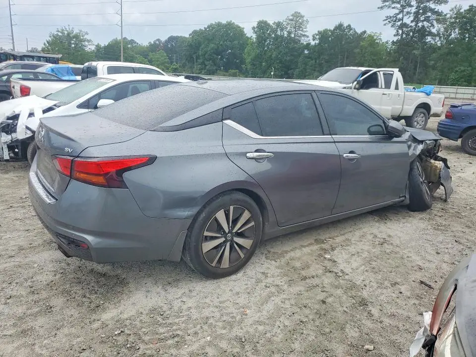 2021 NISSAN ALTIMA SV  