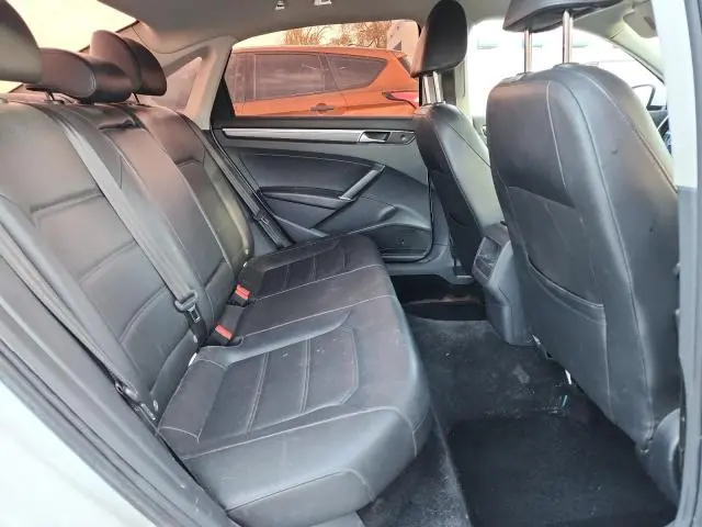 2018 VOLKSWAGEN PASSAT S  