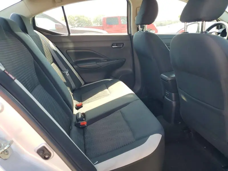 2020 NISSAN VERSA SV  
