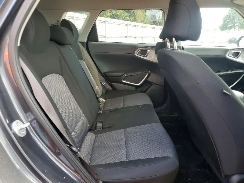 2022 KIA SOUL LX  