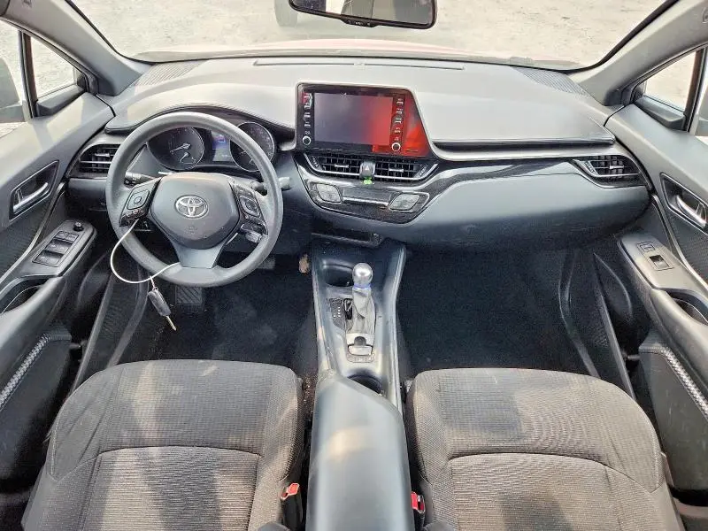 2019 TOYOTA C-HR LE  
