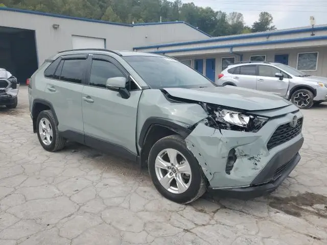 2021 TOYOTA RAV4 XLE  
