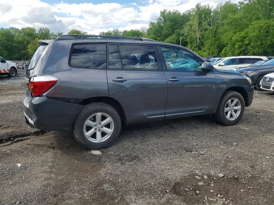 2010 TOYOTA HIGHLANDER SE  