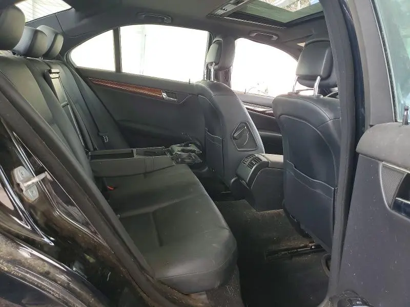 2011 MERCEDES-BENZ C 300  
