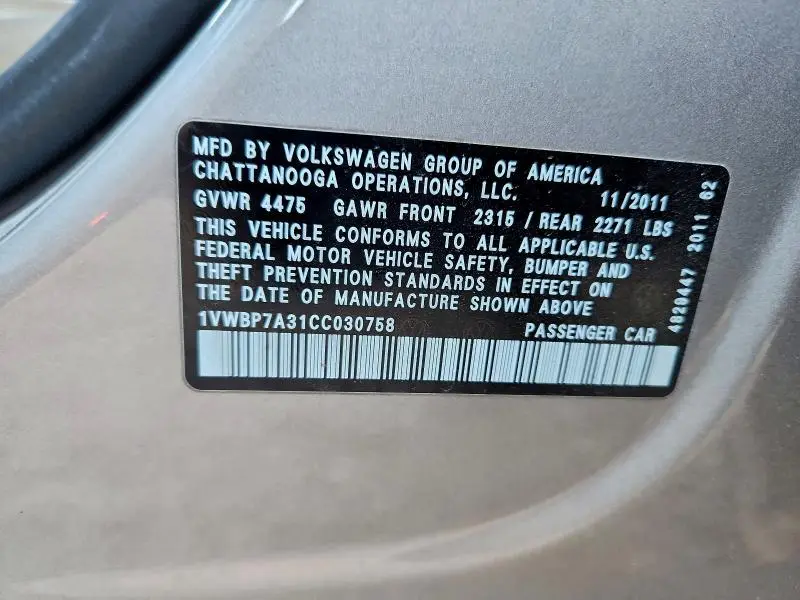 2012 VOLKSWAGEN PASSAT SE  