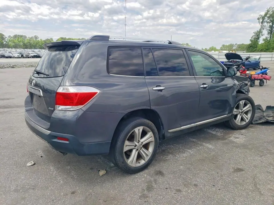 2011 TOYOTA HIGHLANDER LIMITED  
