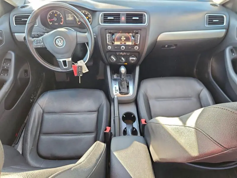 2011 VOLKSWAGEN JETTA SEL  