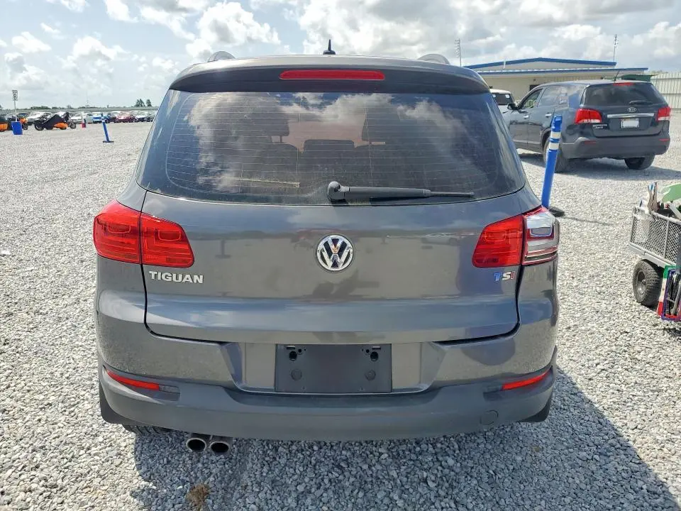 2016 VOLKSWAGEN TIGUAN S  