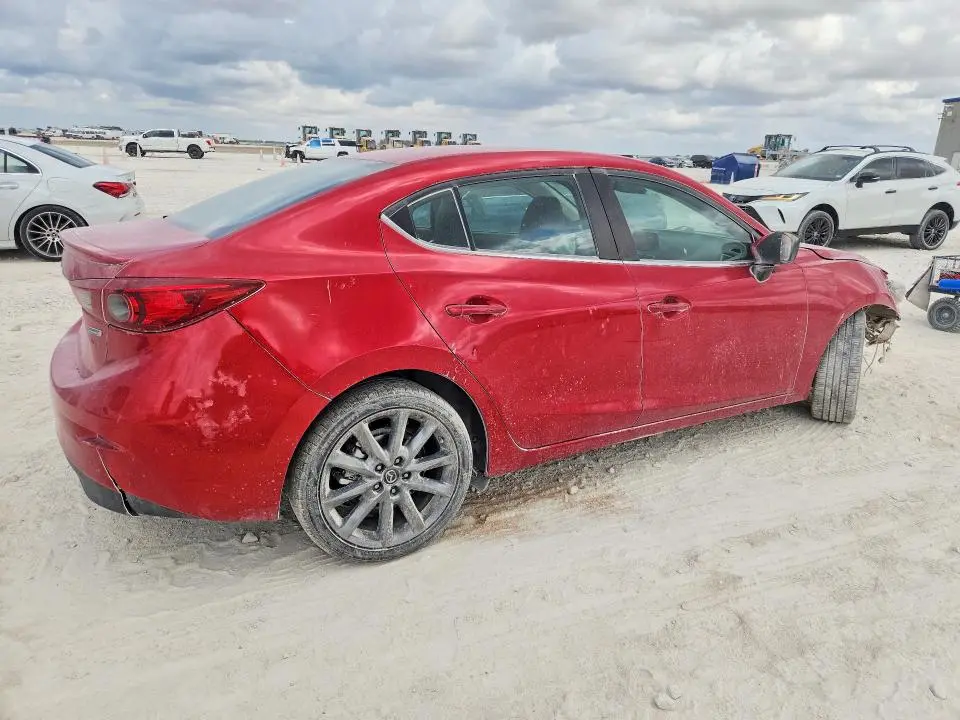 2018 MAZDA 3 TOURING  