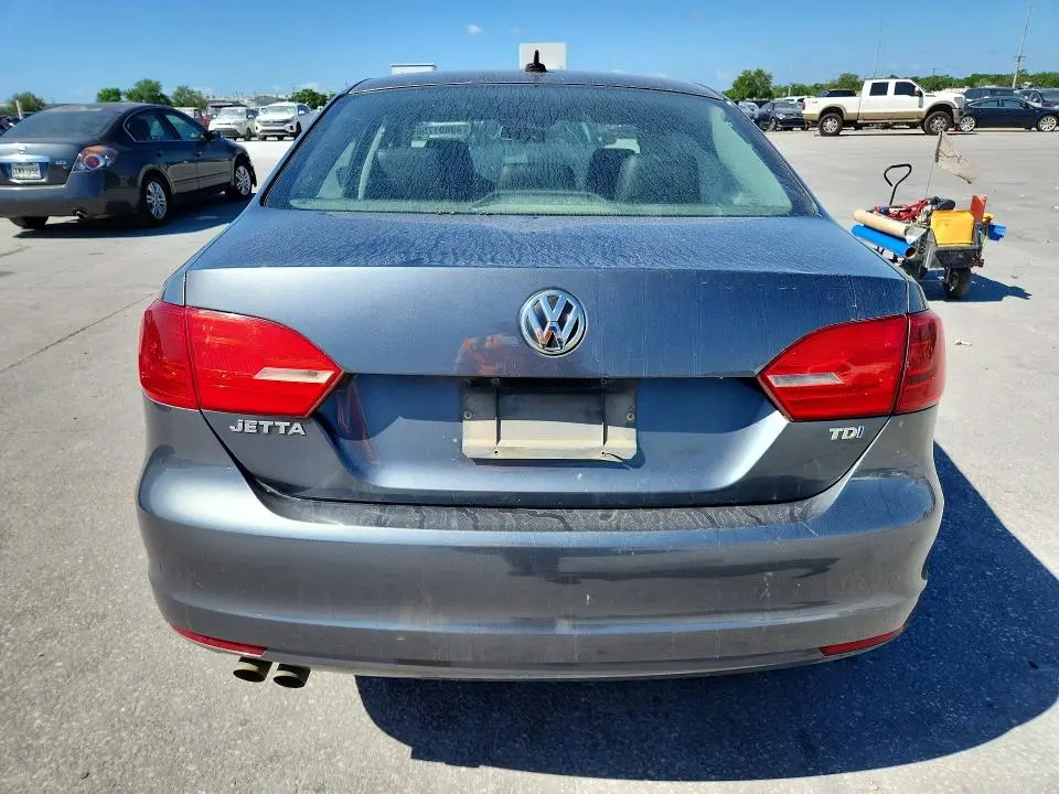 2013 VOLKSWAGEN JETTA TDI  