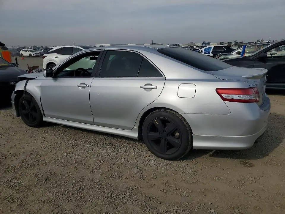2010 TOYOTA CAMRY SE  