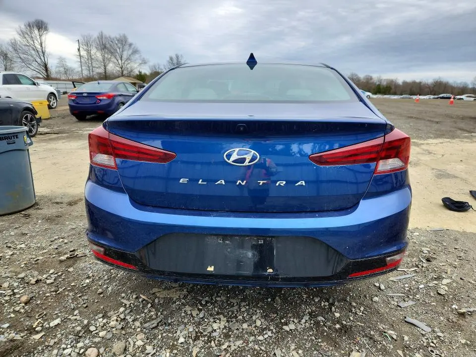 2020 HYUNDAI ELANTRA SEL  