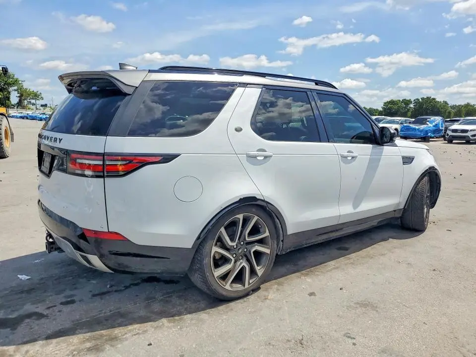 2017 LAND ROVER DISCOVERY HSE LUXURY  
