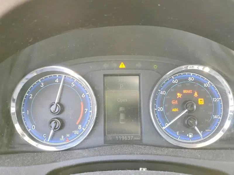 2018 TOYOTA COROLLA XSE  