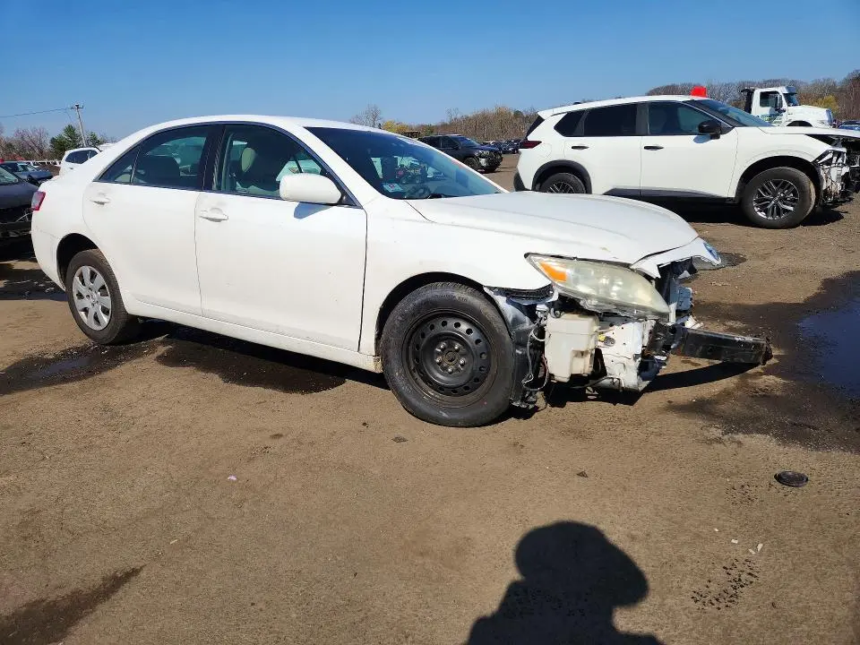 2011 TOYOTA CAMRY LE  