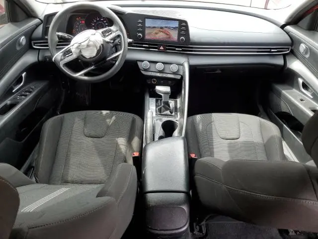 2022 HYUNDAI ELANTRA SE  