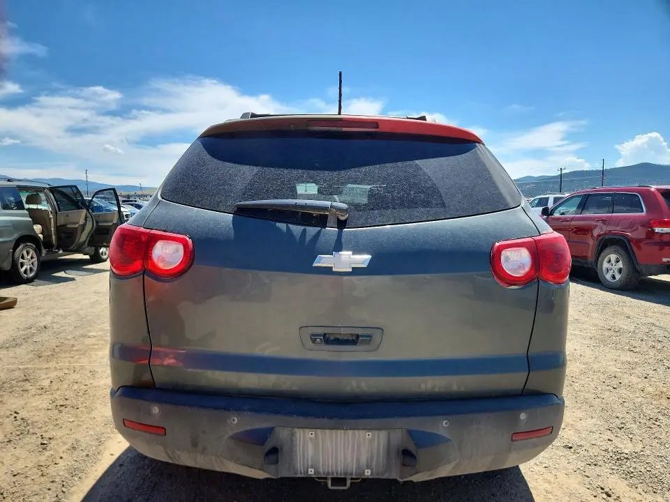 2011 CHEVROLET TRAVERSE LT  