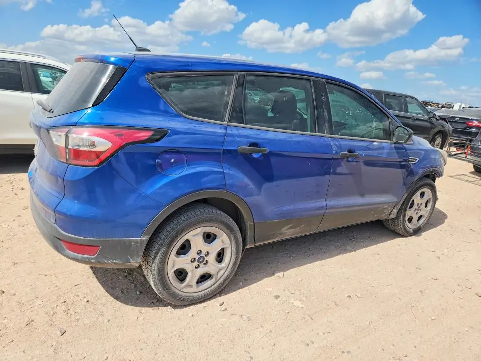 2017 FORD ESCAPE S  