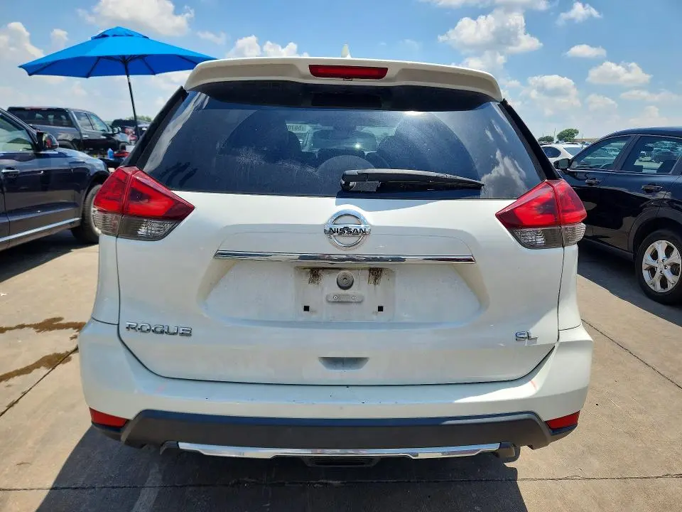 2017 NISSAN ROGUE SL  