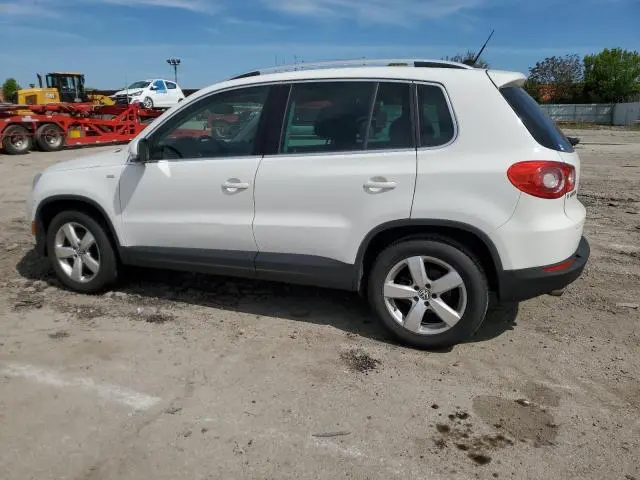 2010 VOLKSWAGEN TIGUAN   