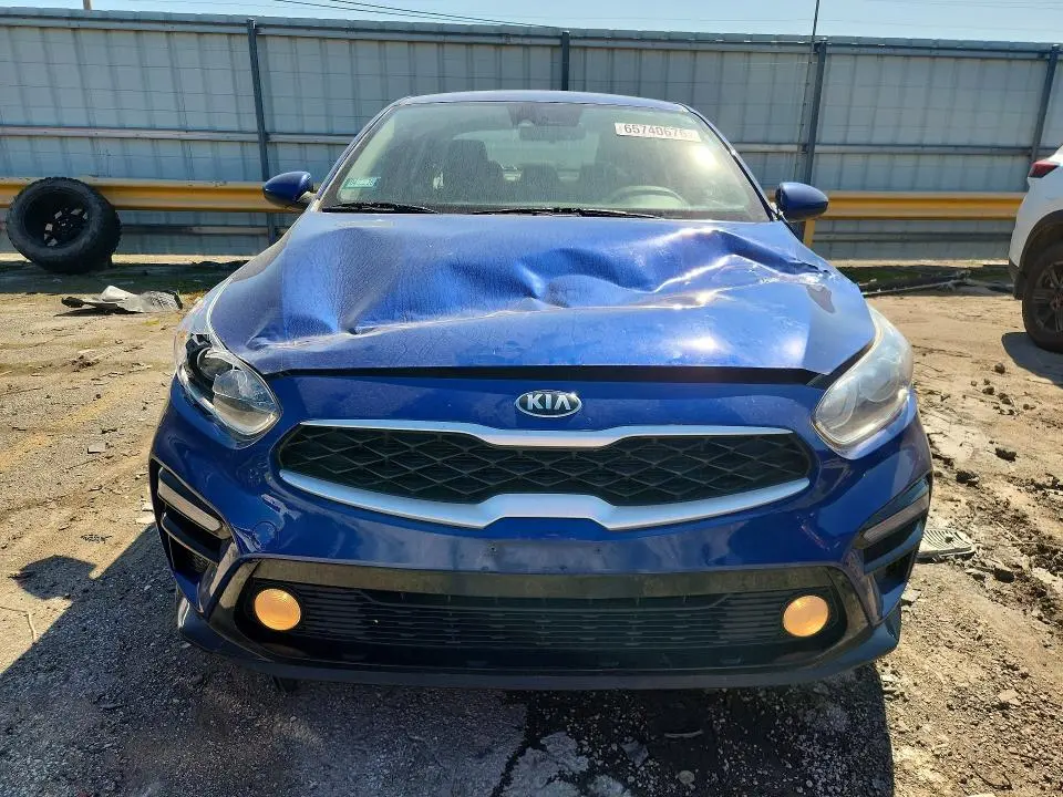2021 KIA FORTE LXS  