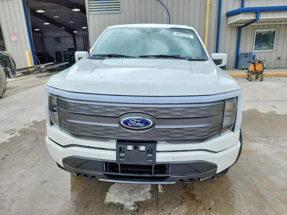 2023 FORD F150 LIGHTNING PRO  