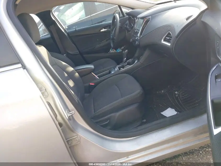 2017 CHEVROLET CRUZE LT AUTO