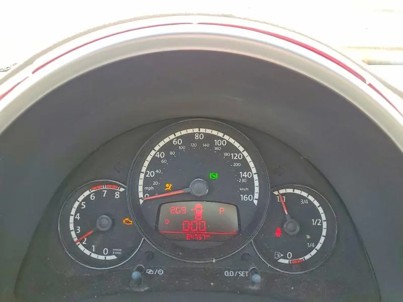 2013 VOLKSWAGEN BEETLE   