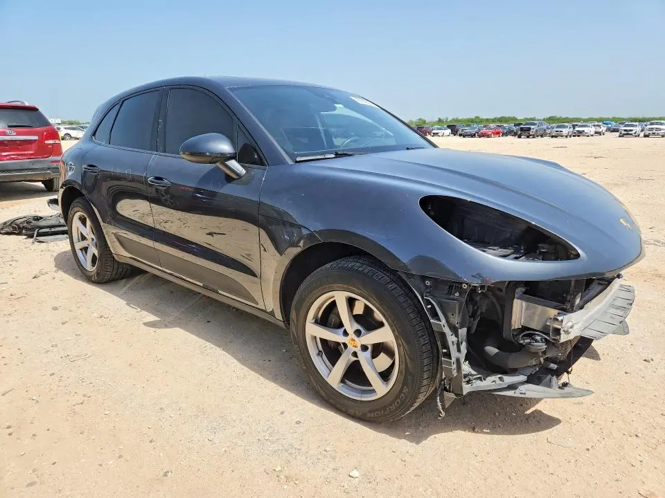 2019 PORSCHE MACAN   