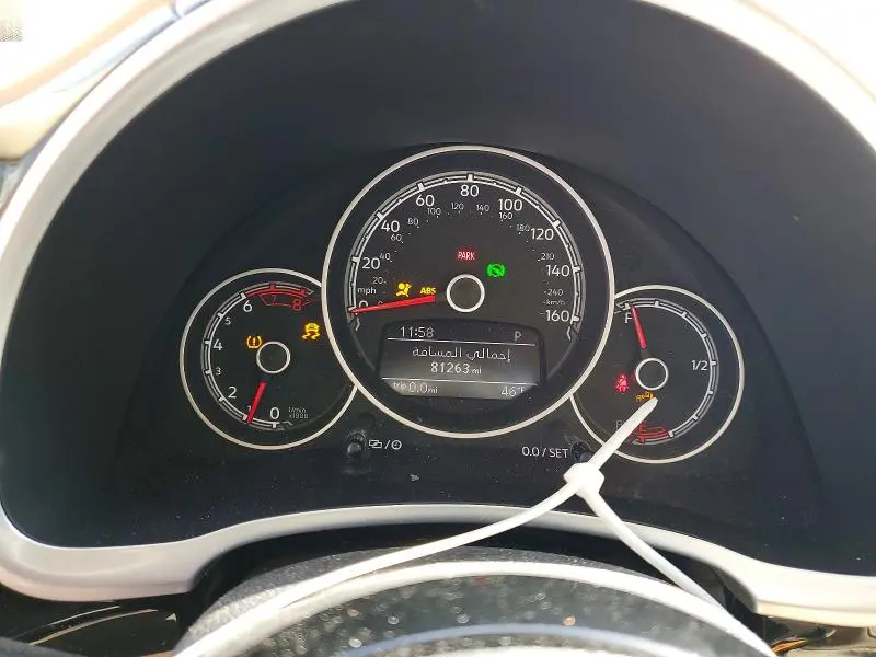 2018 VOLKSWAGEN BEETLE SE  