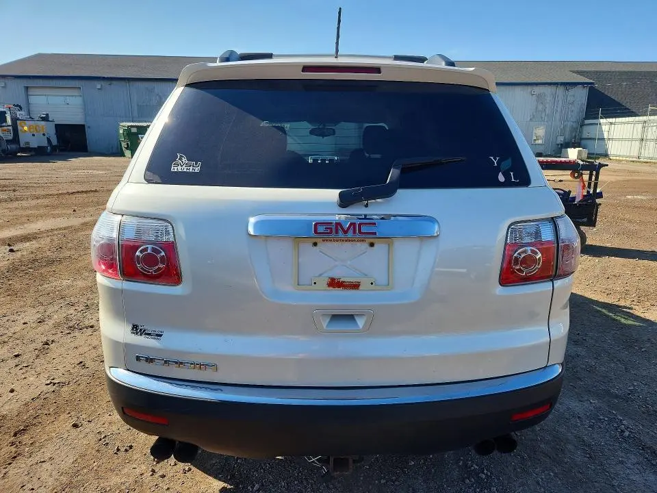 2012 GMC ACADIA SLE  