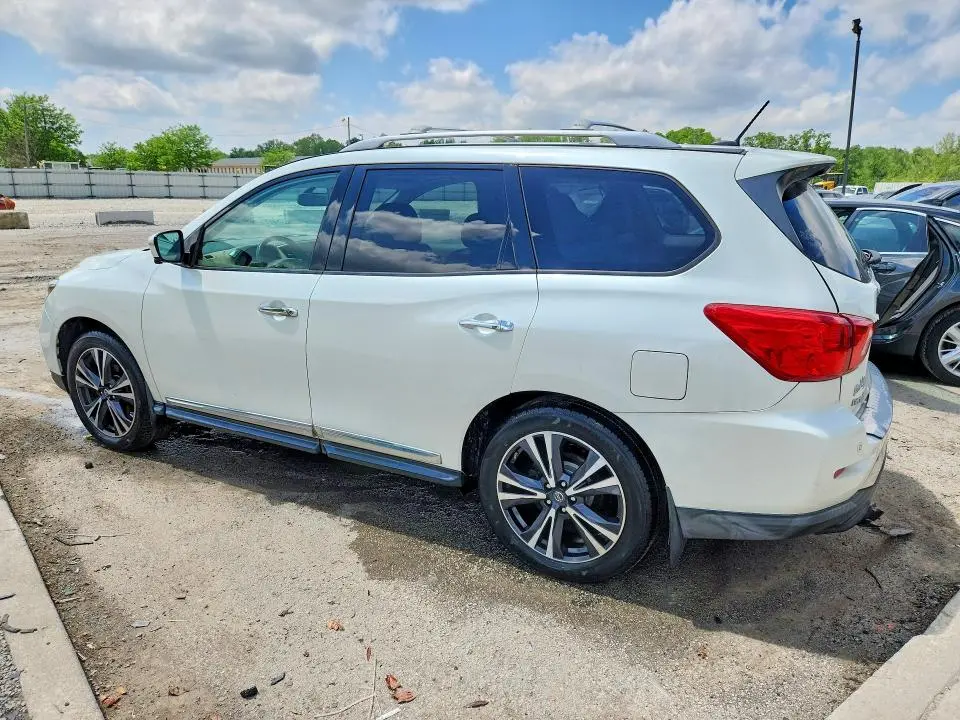 2017 NISSAN PATHFINDER PLATINUM  