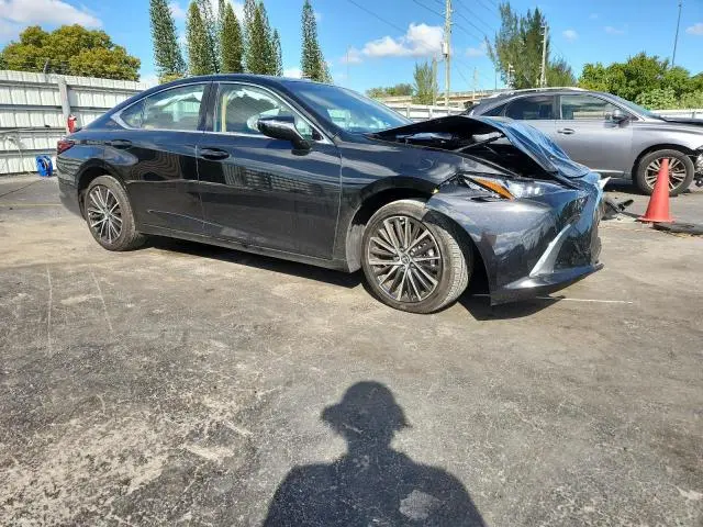 2025 LEXUS ES 300H BASE  