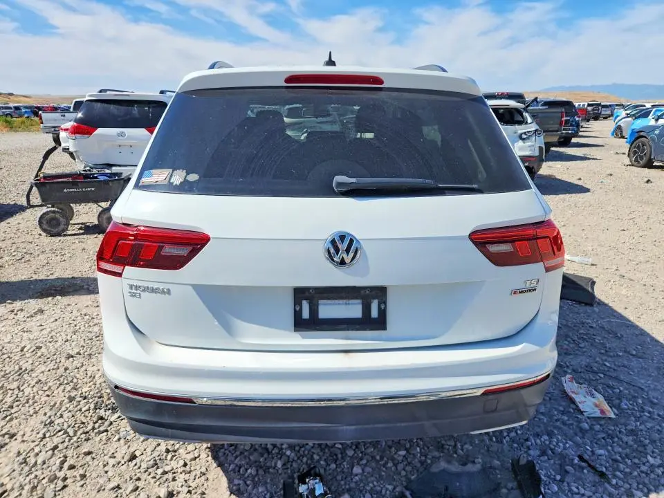 2018 VOLKSWAGEN TIGUAN SE  