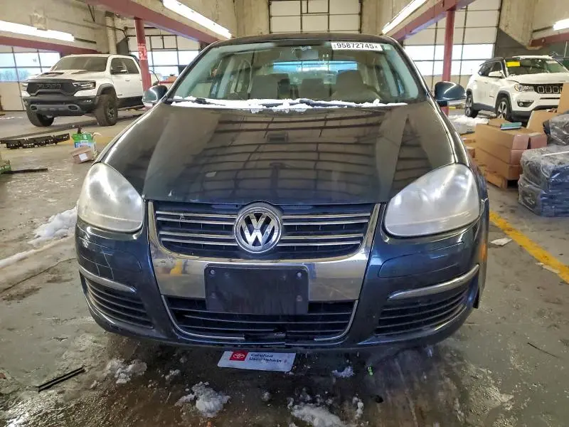 2010 VOLKSWAGEN JETTA S  