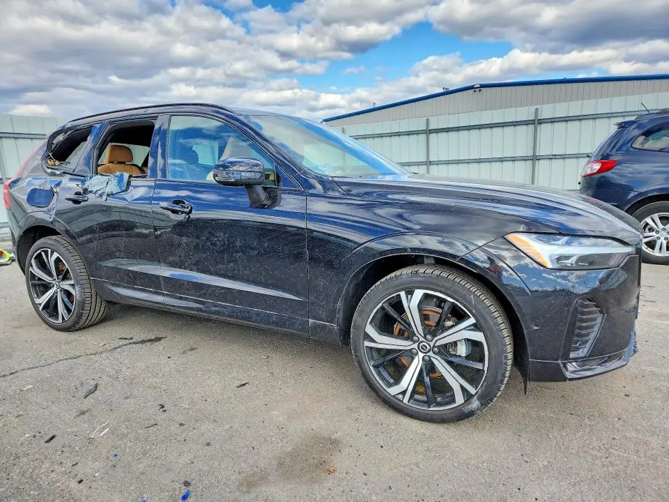 2025 VOLVO XC60 ULTRA  