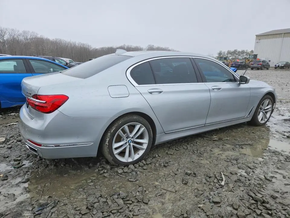 2016 BMW 750 XI  
