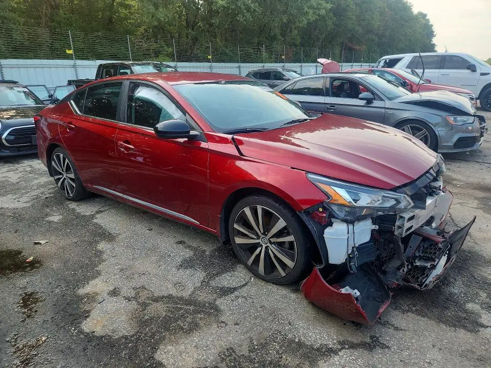 2019 NISSAN ALTIMA SR  