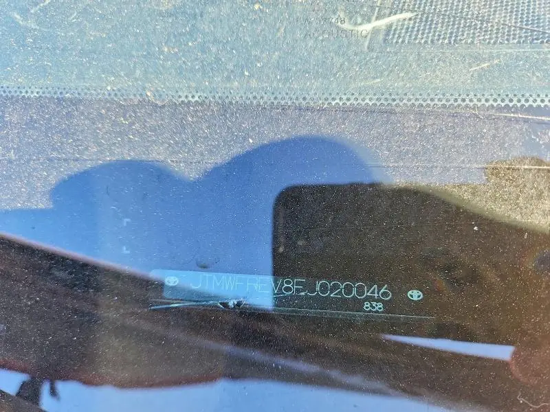 2014 TOYOTA RAV4 XLE  